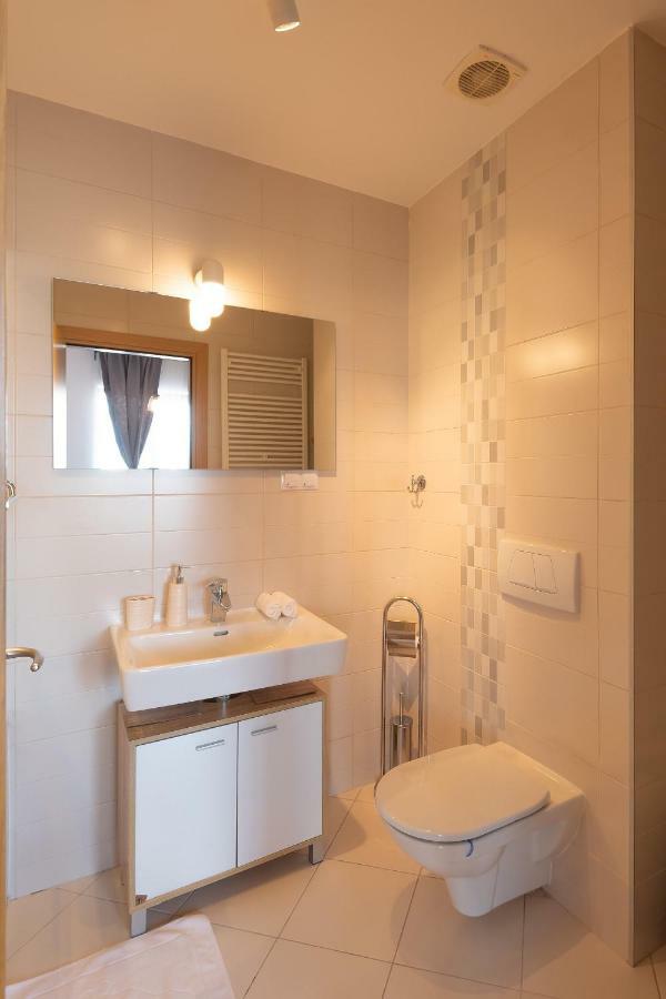 Central Apartment Bucureşti Ngoại thất bức ảnh